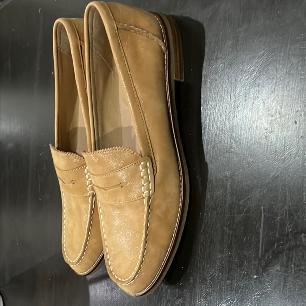 Sperry Tan Suede Penny Loafers Classic Flats - Picture 2 of 4
